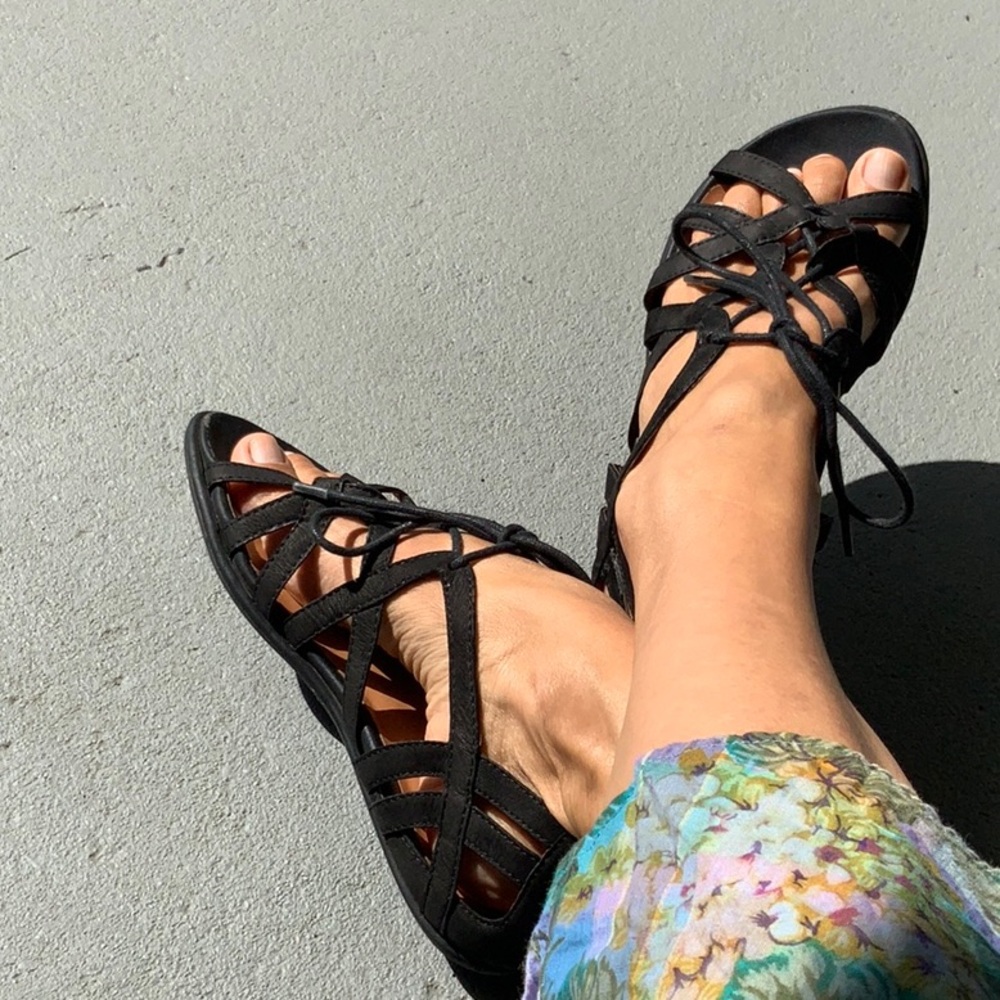 Gentle Souls Orly Black Sandal 8 Kenneth Cole